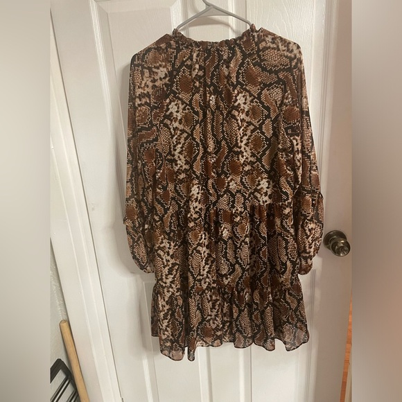 Snakeskin Long Sleeve Flowy Tiered Mini Dress, Medium - Picture 2 of 2